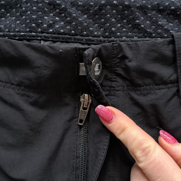 Patagonia Women's Hiking Pants Black Size 10 - Picture 5 of 16